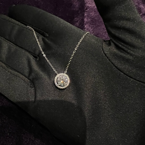 Brand New Moissanite Pendant Necklace 1CT 18K White Gold Plated Sterling Silver - Picture 7 of 11